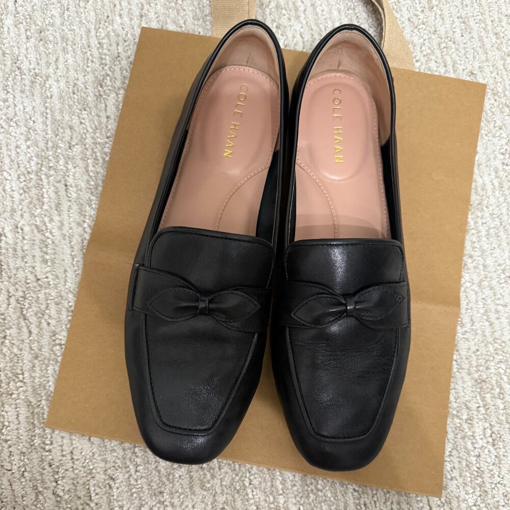 Cole Haan York Black Leather Bow Loafer Flats - 8